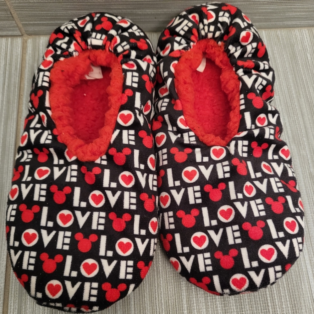 NEW Disney LOVE sock slippers
